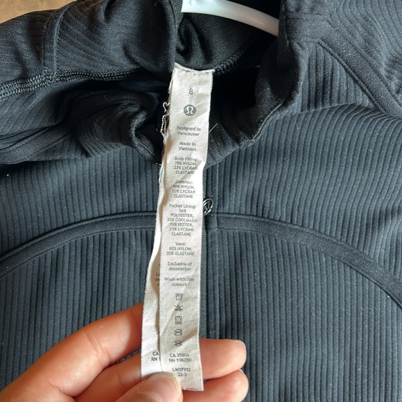 Lululemon Jacket Black - Picture 2 of 3